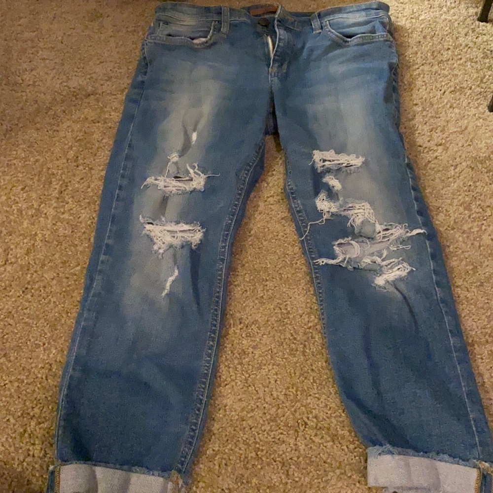 Joe’s Jeans Slim Crop Distressed, size 28